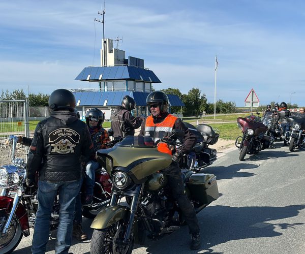 8CCB9AEB-4379-4273-8B62-42A7B00BC0E4