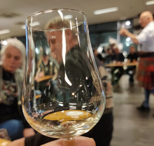 81ab0fee-dca1-45d8-8263-a6c6035bef14